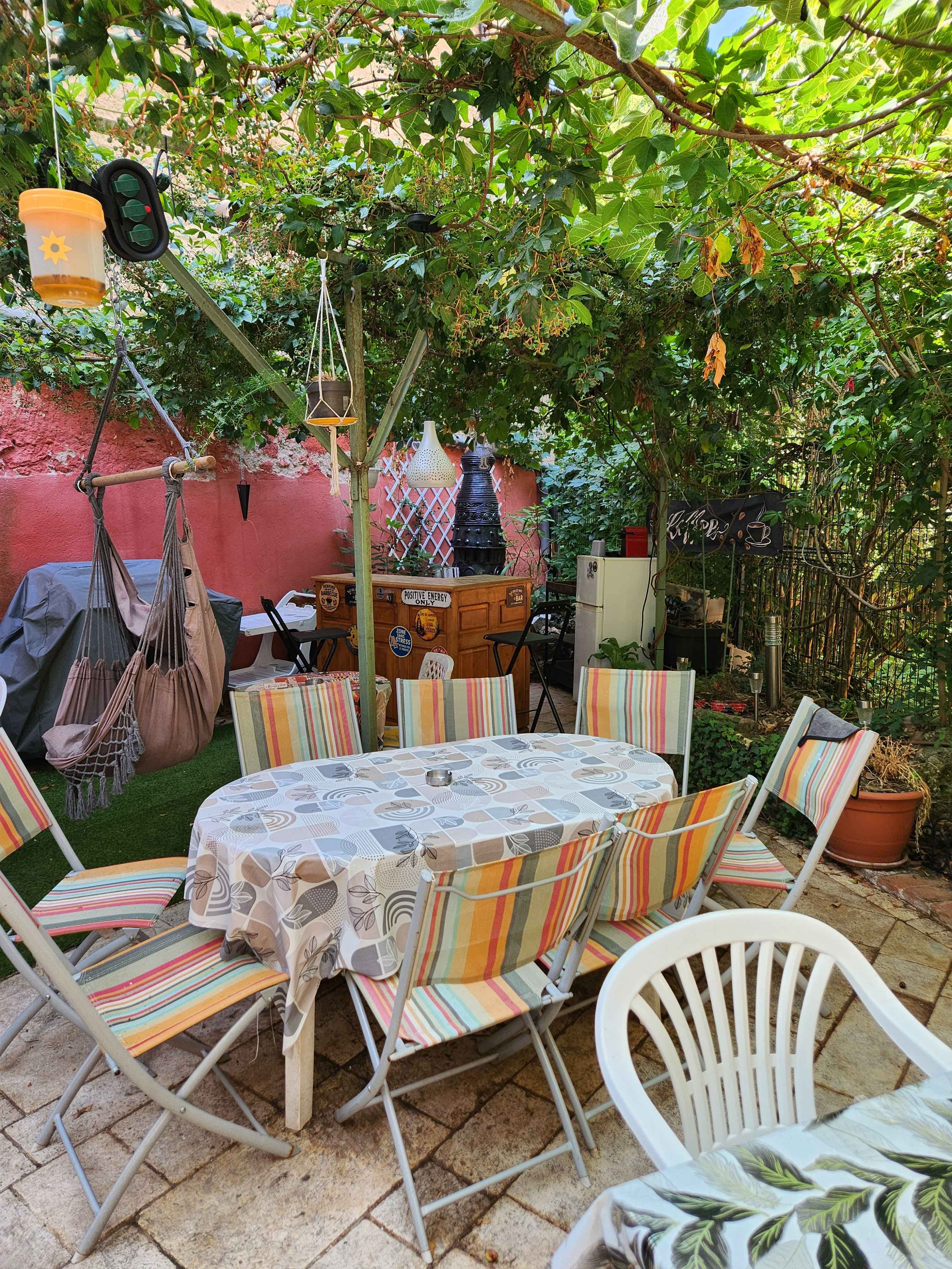 Le jardin intérieur et son bassin (5/13)