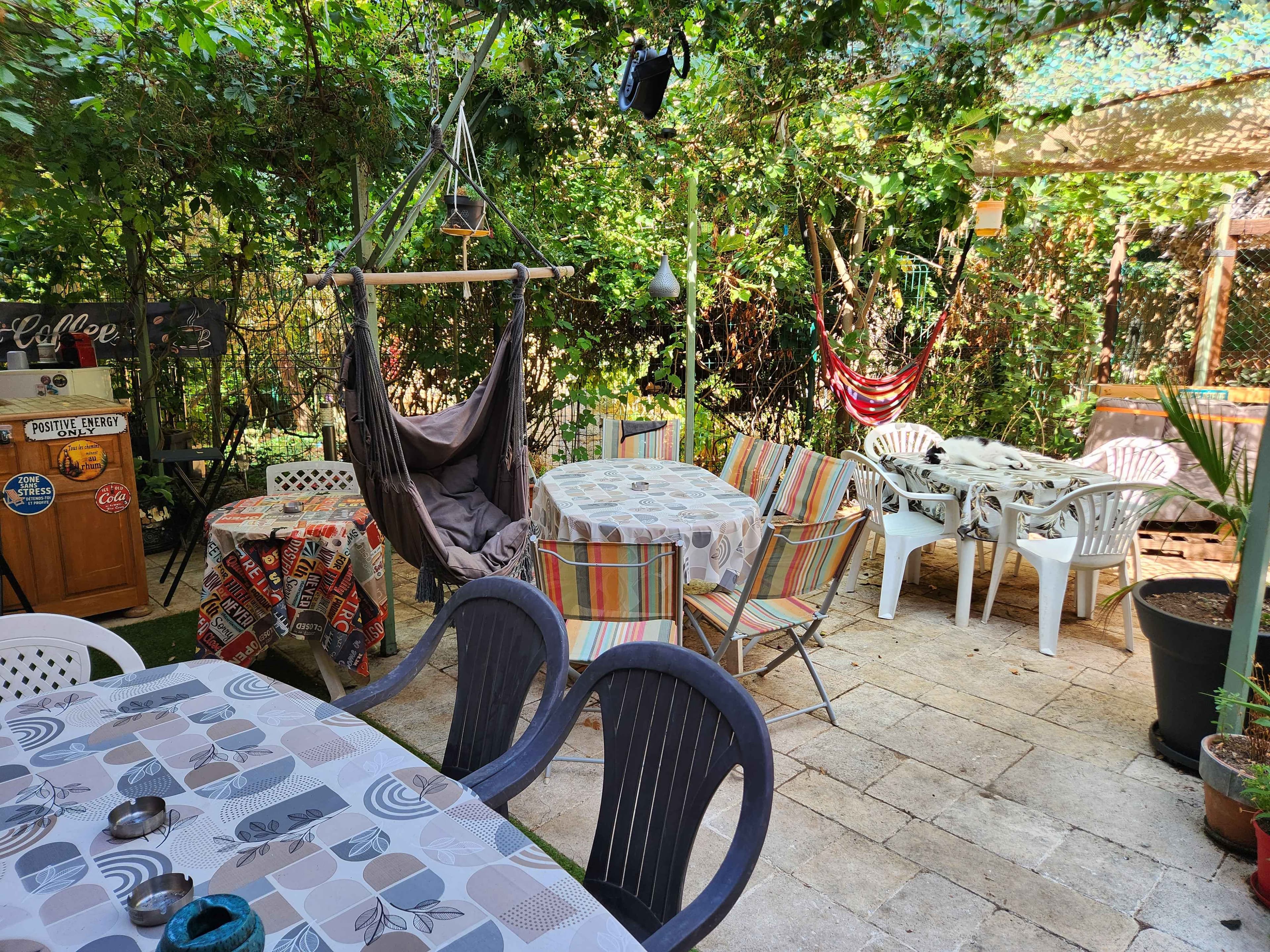 Le jardin intérieur et son bassin (6/13)